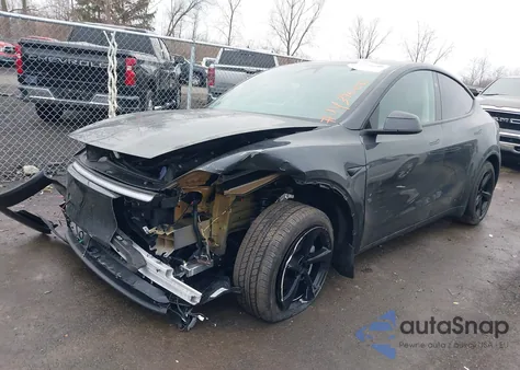 2026 Tesla Model Y Long Range Launch Series/Premium All-Wheel Drive z USA, uszkodzony, nr VIN 7SAYGDEE3TF446601